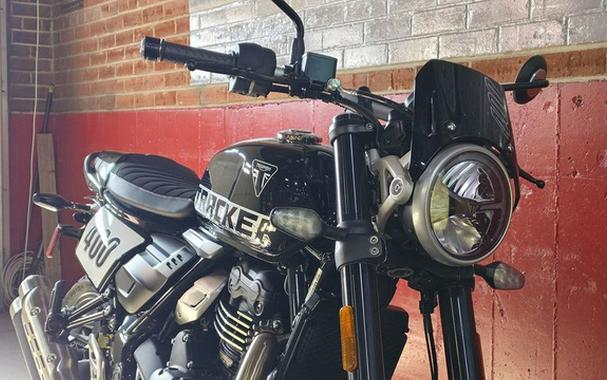 2027 Triumph Tracker 400 Phantom Black