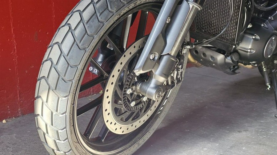2027 Triumph Tracker 400 Phantom Black