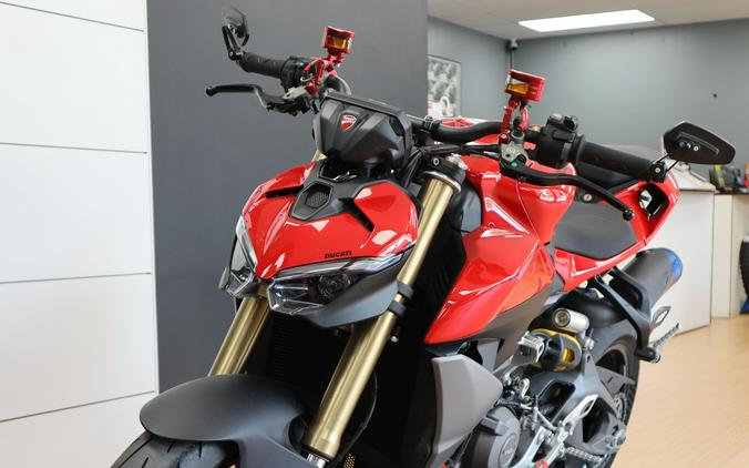 2026 Ducati STREETFIGHTER V2