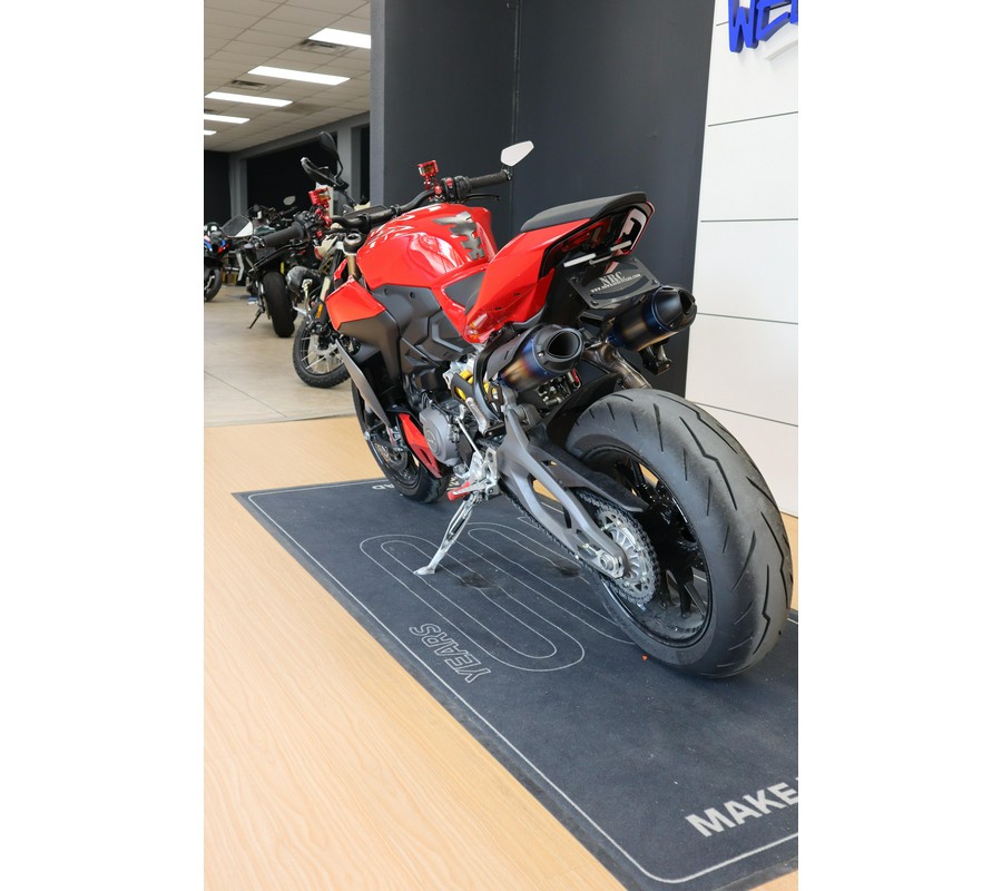 2026 Ducati STREETFIGHTER V2