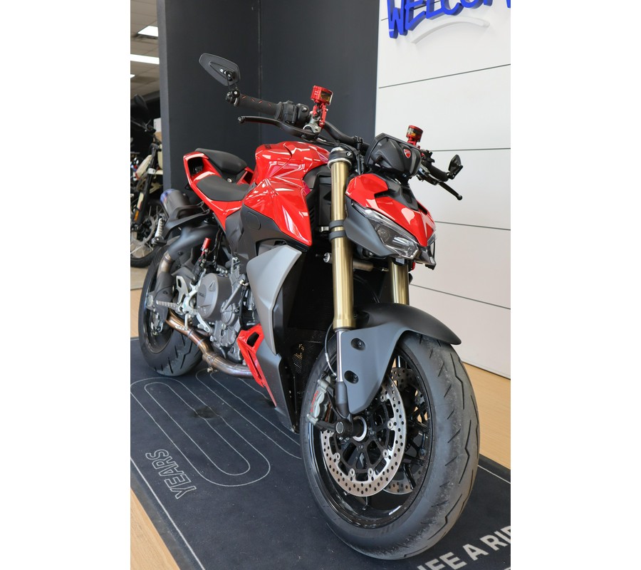 2026 Ducati STREETFIGHTER V2