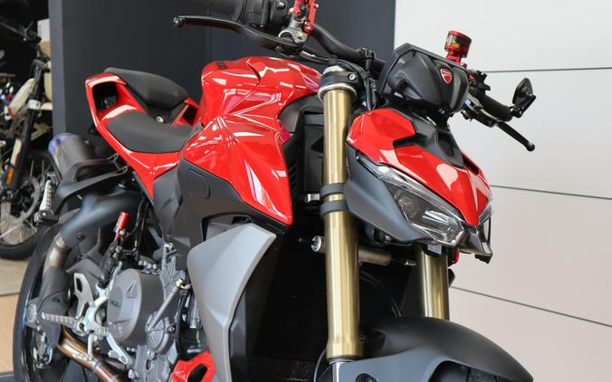2026 Ducati STREETFIGHTER V2