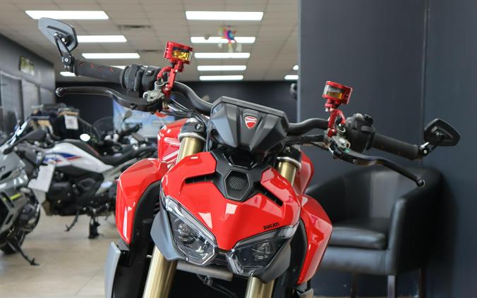 2026 Ducati STREETFIGHTER V2