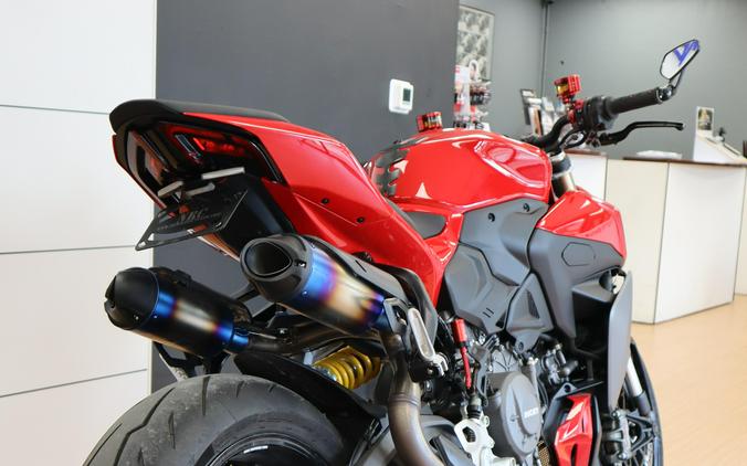 2026 Ducati STREETFIGHTER V2