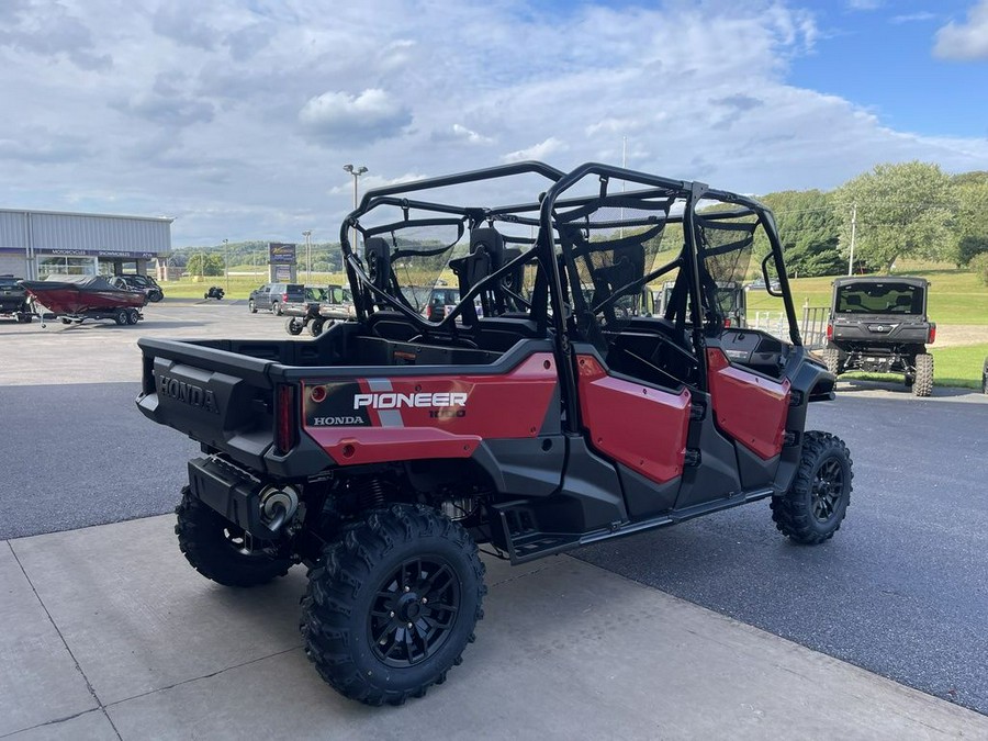 2025 Honda® Pioneer 1000-6 Deluxe Crew