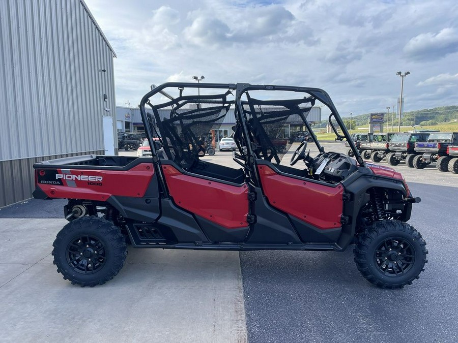2025 Honda® Pioneer 1000-6 Deluxe Crew