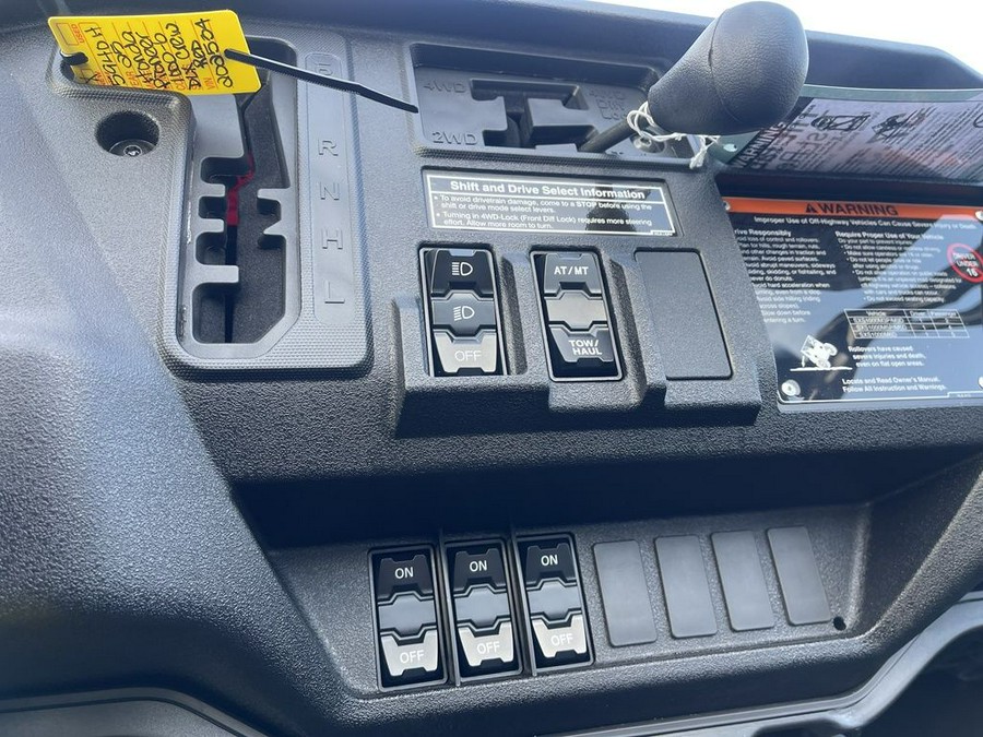 2025 Honda® Pioneer 1000-6 Deluxe Crew