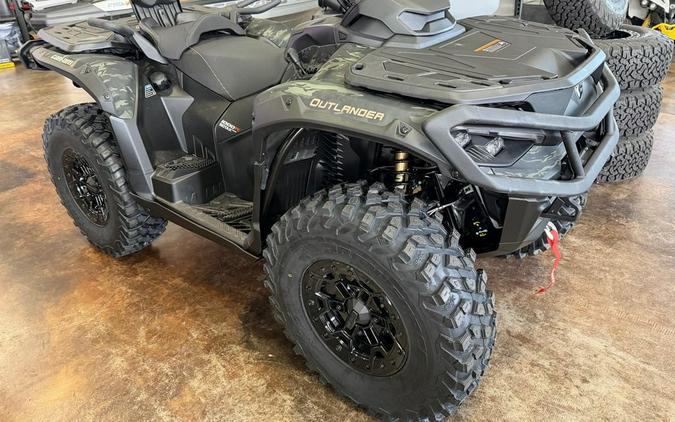 2026 Can-Am® Outlander MAX Backcountry Multicam Dark Camo