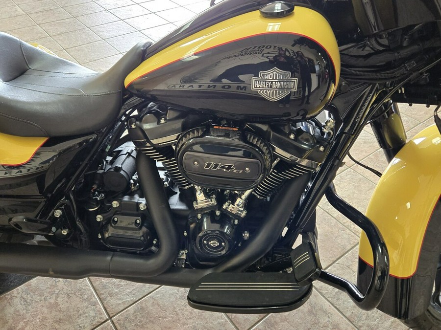 2023 Harley-Davidson® Street Glide® Special Prospect Gold - Black Finish