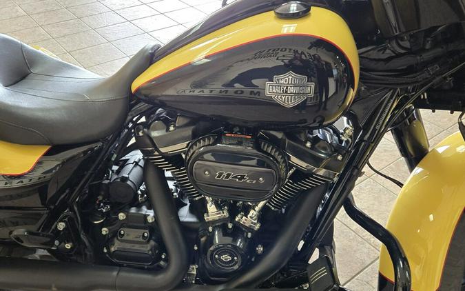 2023 Harley-Davidson® Street Glide® Special Prospect Gold - Black Finish