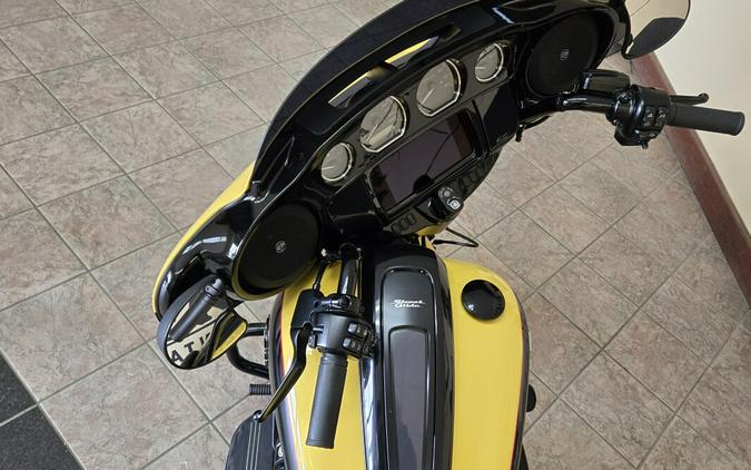 2023 Harley-Davidson® Street Glide® Special Prospect Gold - Black Finish