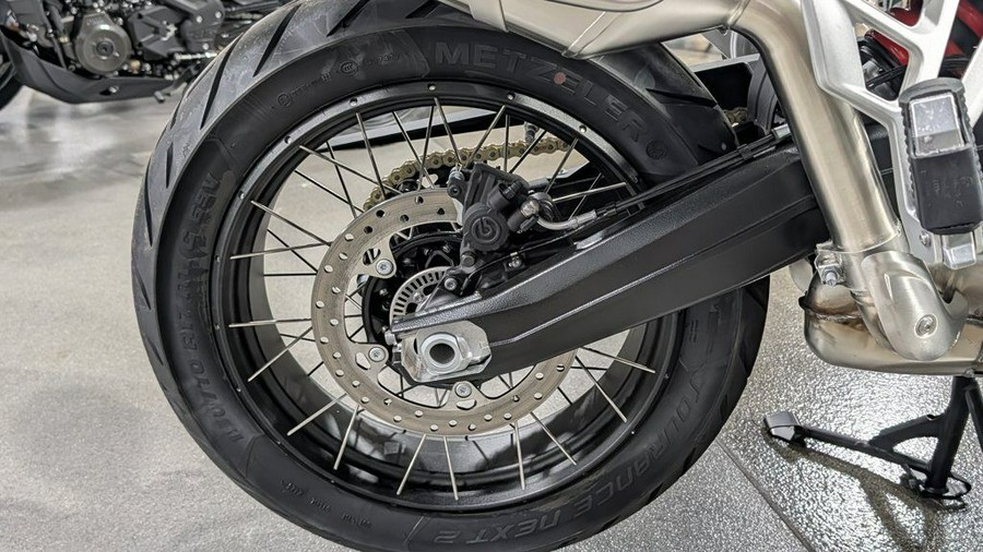 2025 BMW F 900 GS Adventure White Aluminum Metallic Matte