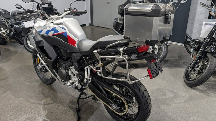 2025 BMW F 900 GS Adventure White Aluminum Metallic Matte