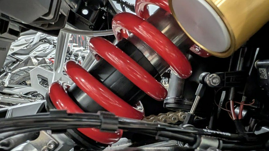 2025 BMW F 900 GS Adventure White Aluminum Metallic Matte