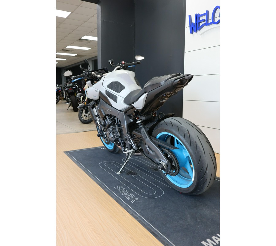 2025 Yamaha MT 10