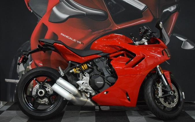 2023 Ducati SuperSport 950 Ducati Red