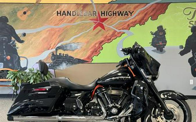 2017 Harley-Davidson CVO™ Street Glide®