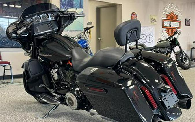 2017 Harley-Davidson CVO™ Street Glide®