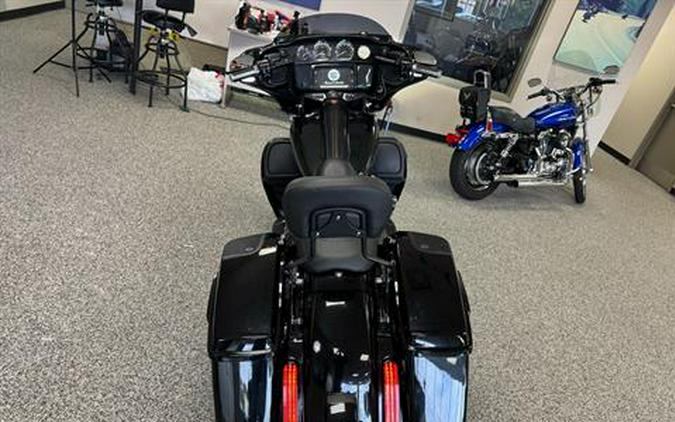 2017 Harley-Davidson CVO™ Street Glide®