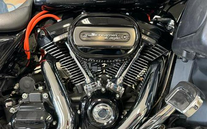 2017 Harley-Davidson CVO™ Street Glide®