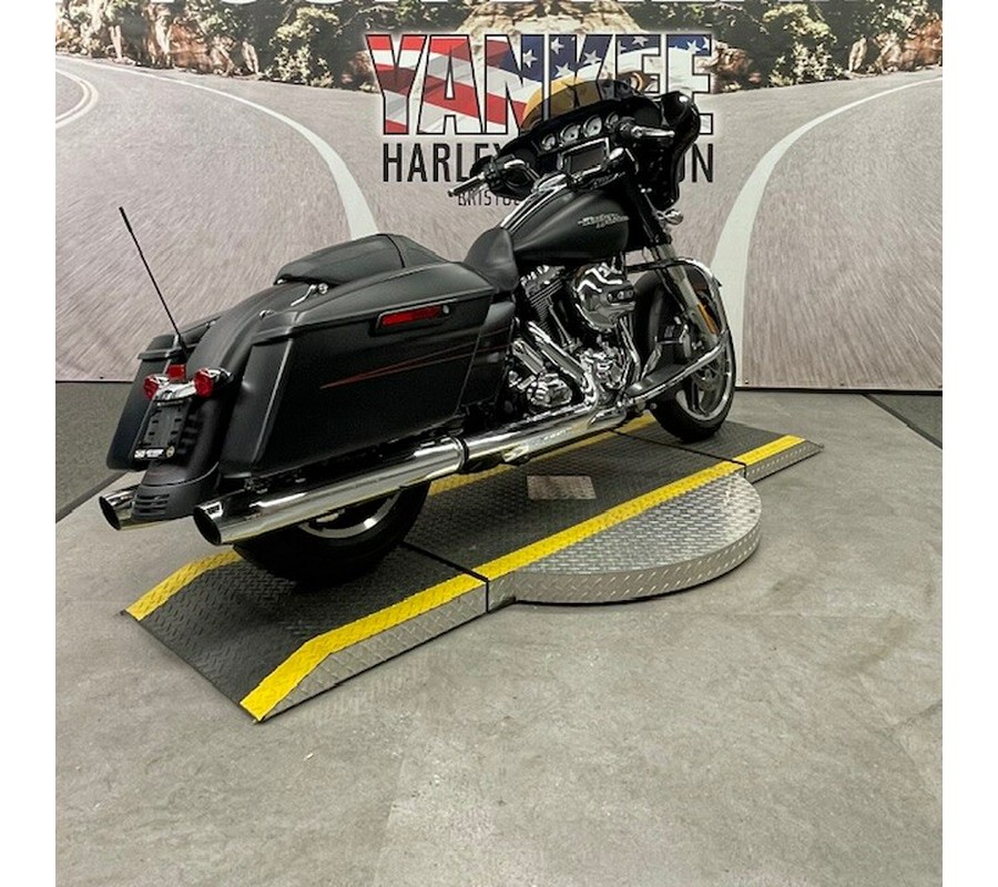 2014 FLHXS Street Glide Special