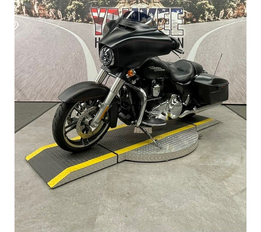 2014 FLHXS Street Glide Special