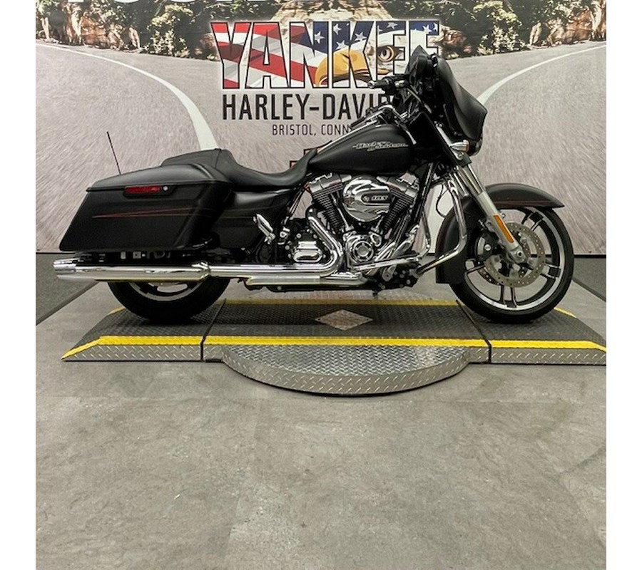 2014 FLHXS Street Glide Special