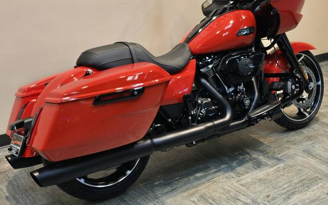 2026 Harley-Davidson® Road Glide® Blood Orange - Black FLHX