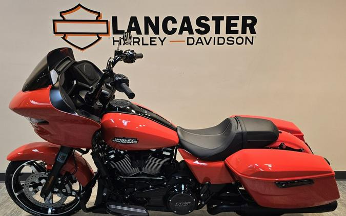 2026 Harley-Davidson® Road Glide® Blood Orange - Black FLHX