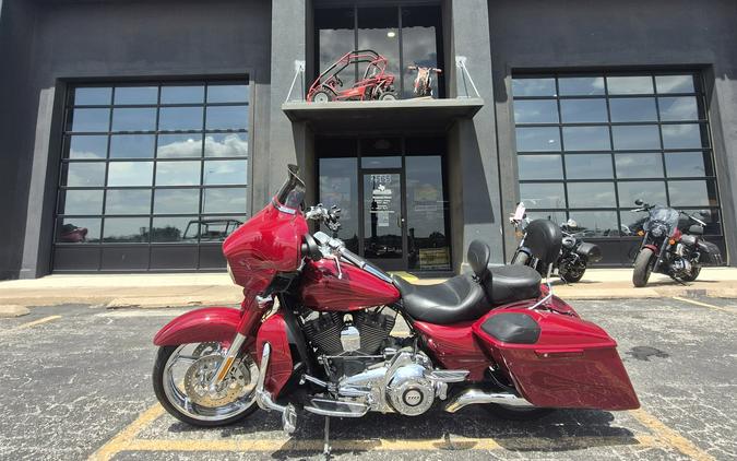 2016 Harley-Davidson CVO™ Street Glide®