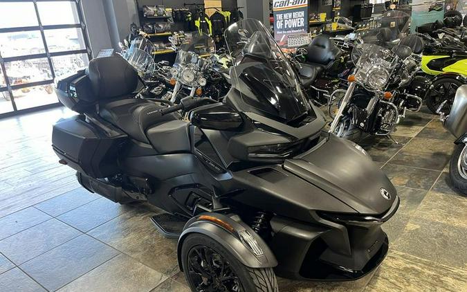 2024 Can-Am® Spyder RT Limited Dark Wheels