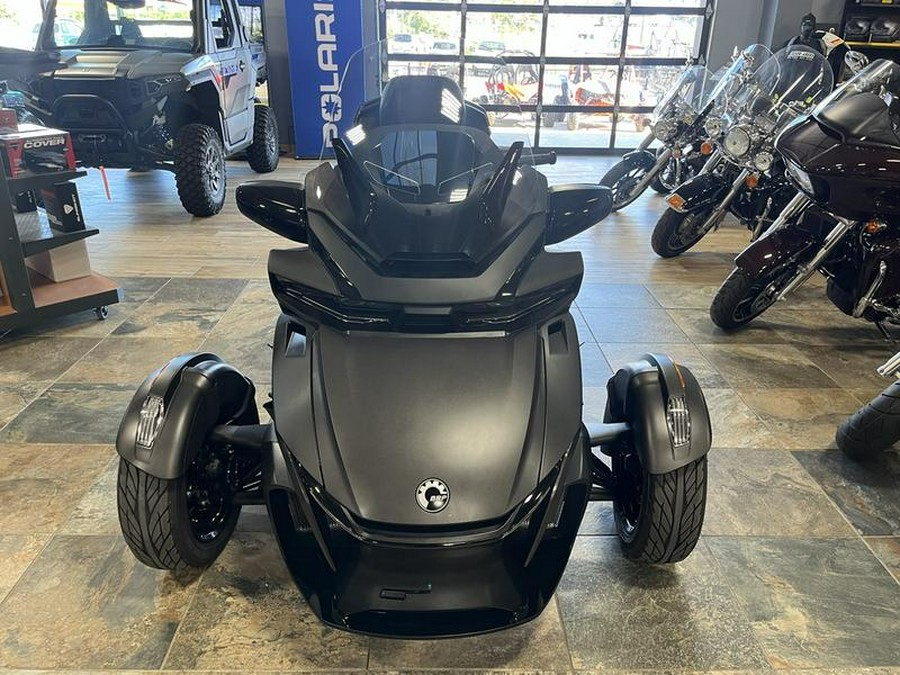 2024 Can-Am® Spyder RT Limited Dark Wheels