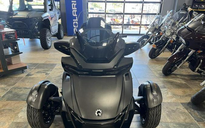 2024 Can-Am® Spyder RT Limited Dark Wheels