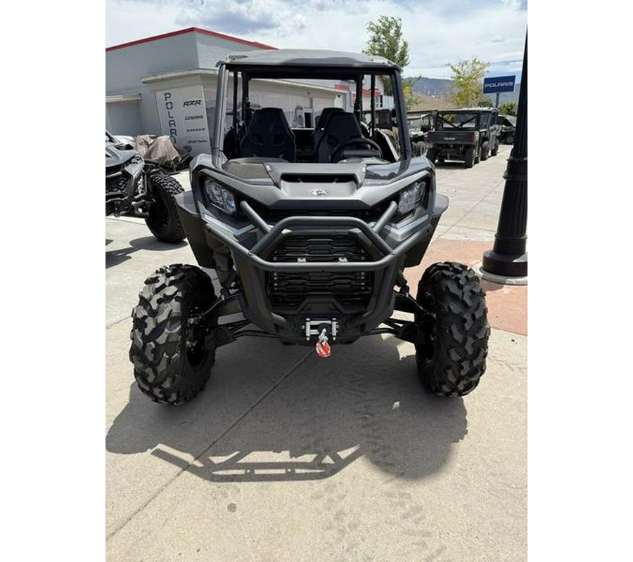 2025 Can-Am® SSV COM MAX XT 64 1000R BK 25 XT 1000R