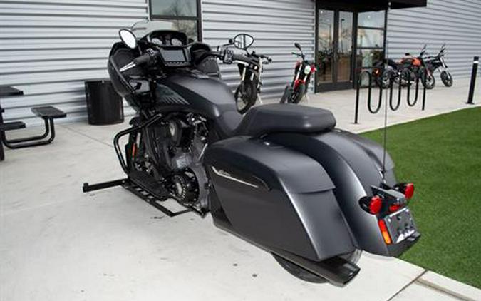 2024 Indian Motorcycle Challenger® Dark Horse® with PowerBand Audio Package