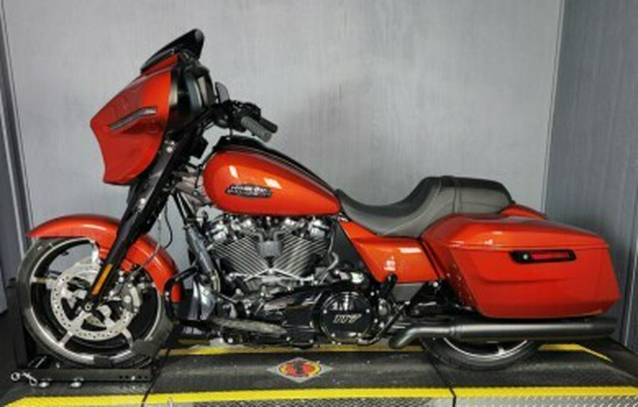 2024 Harley-Davidson Road Glide® FLTRX WHISKEY FIRE