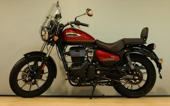 2023 Royal Enfield Meteor 350 Supernova Red