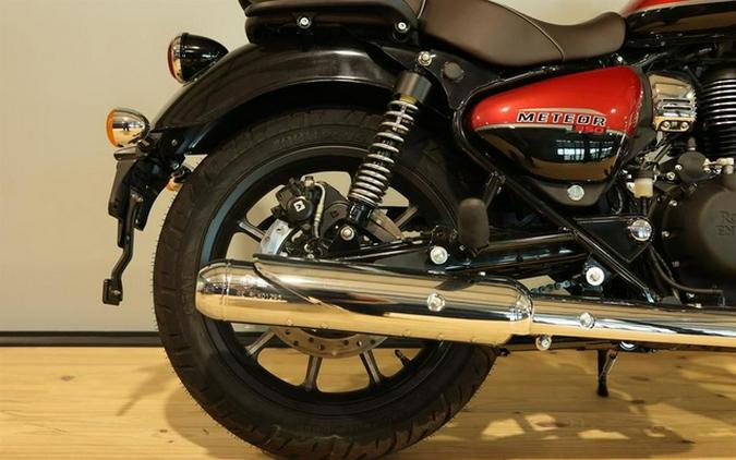 2023 Royal Enfield Meteor 350 Supernova Red