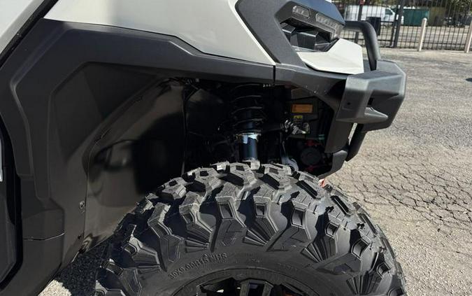 2026 Can-Am® Defender MAX Limited HD11