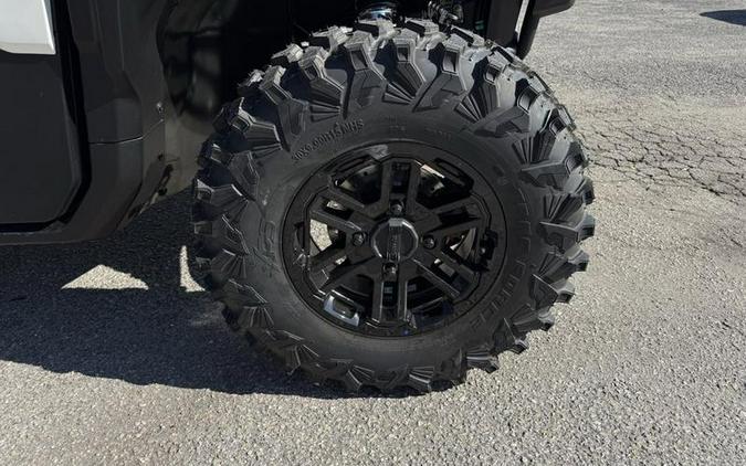 2026 Can-Am® Defender MAX Limited HD11