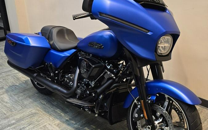 2026 Harley-Davidson® Street Glide® Aurora Blue Denim - Black FLHX