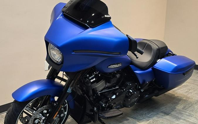2026 Harley-Davidson® Street Glide® Aurora Blue Denim - Black FLHX