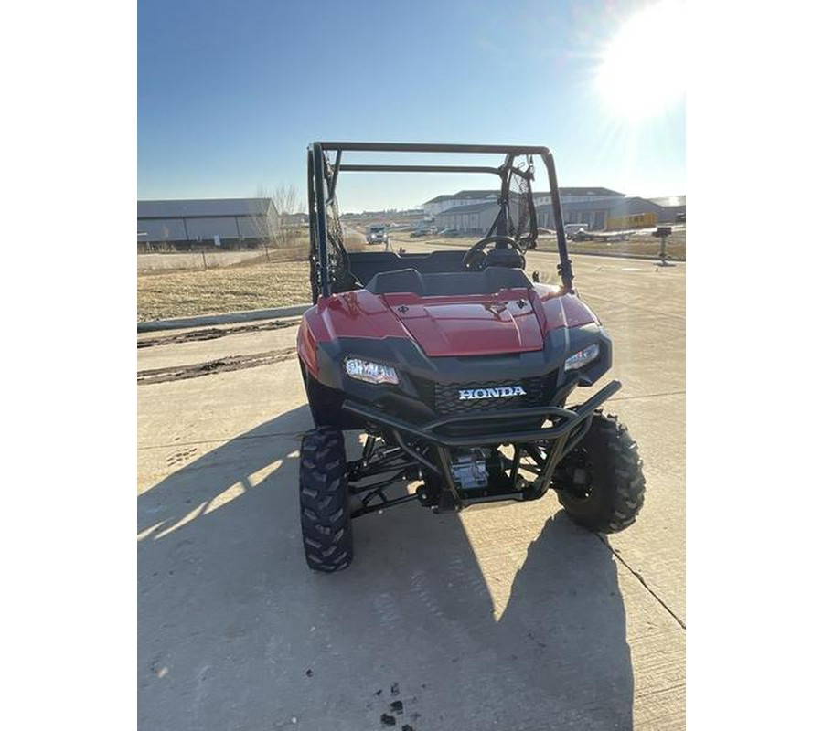 2026 Honda® Pioneer 700 Deluxe Red