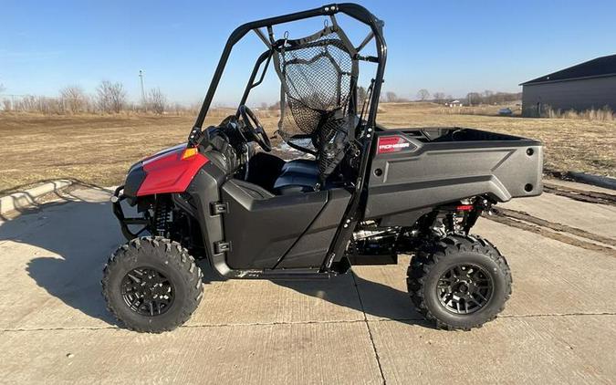 2026 Honda® Pioneer 700 Deluxe Red