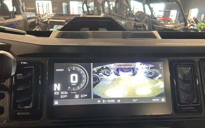 2026 Can-Am® Defender MAX XT CAB HD11 With 10.25 in.display