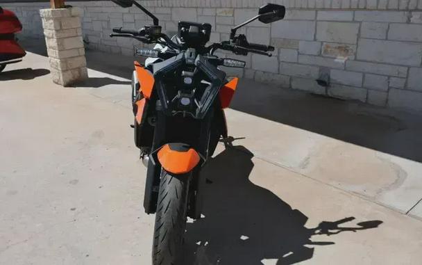 2027 KTM 990 DUKE
