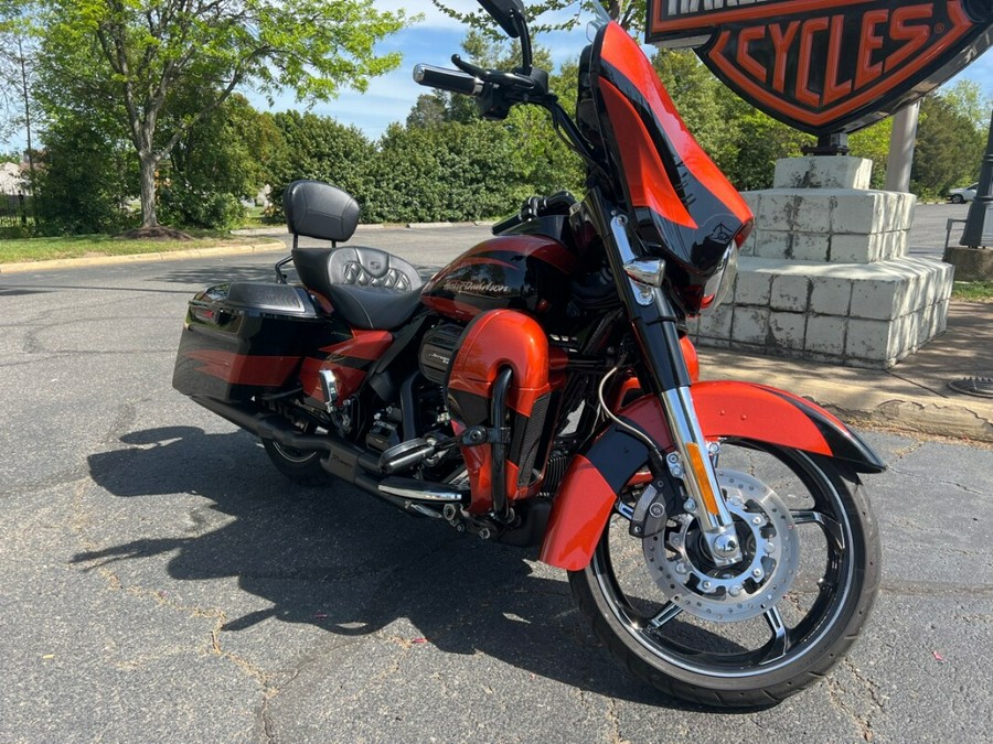 2017 FLHXSE CVO™ Street Glide®