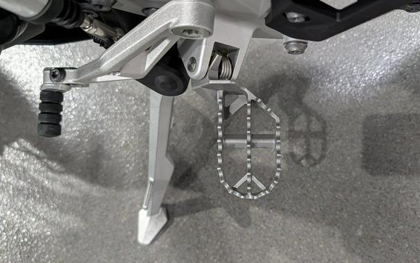 2024 BMW F 900 GS Blackstorm Metallic