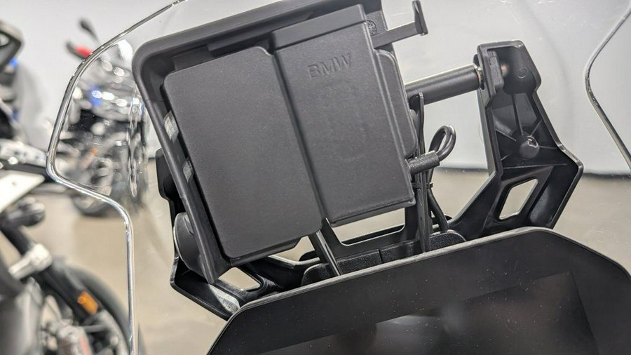 2024 BMW F 900 GS Blackstorm Metallic