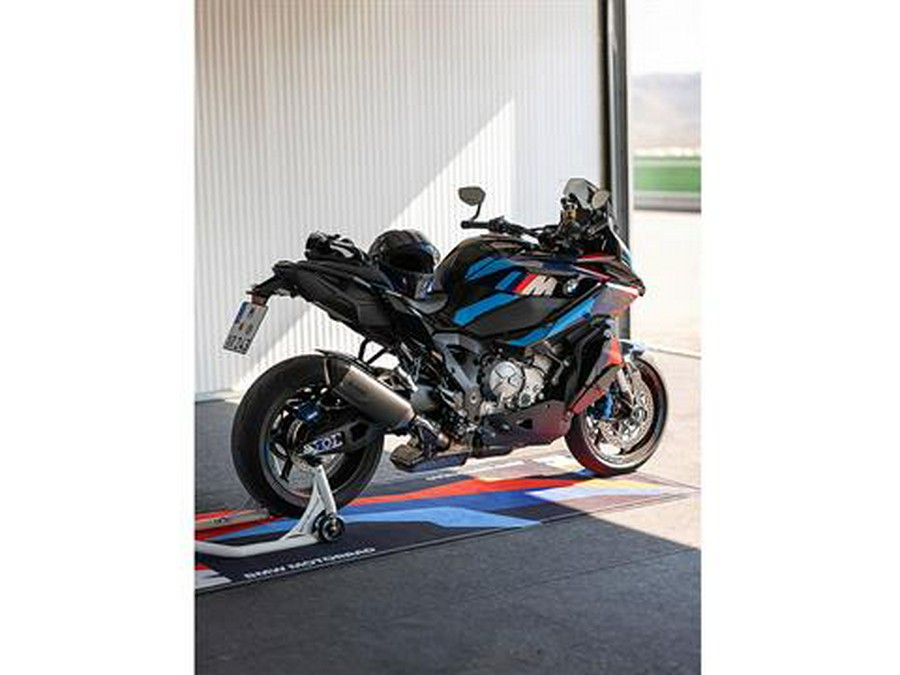 2026 BMW M 1000 XR